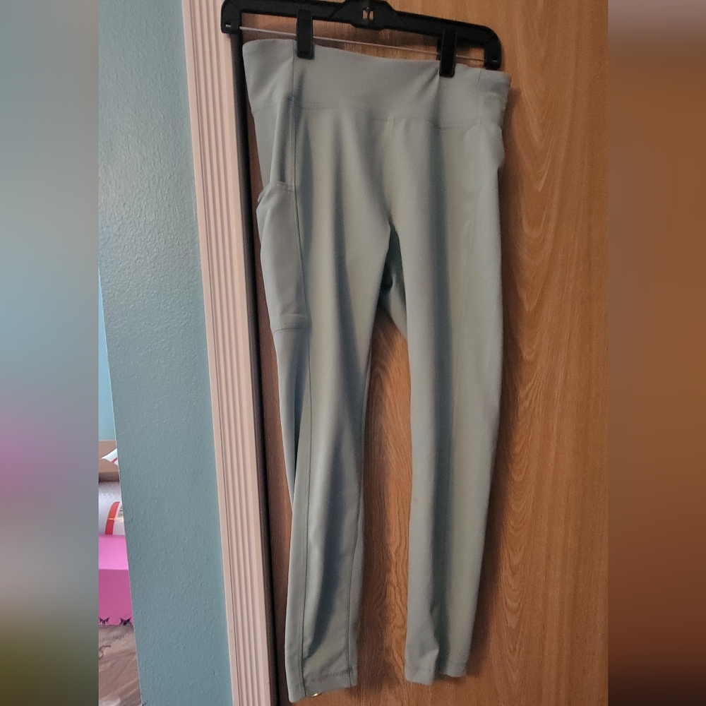 Columbia Sage Green Leggings with Side Pocket